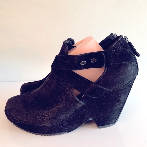 Eileen Fisher ‘Watt’ Wedge Booties Sz 9.5 - Picture 4 of 9
